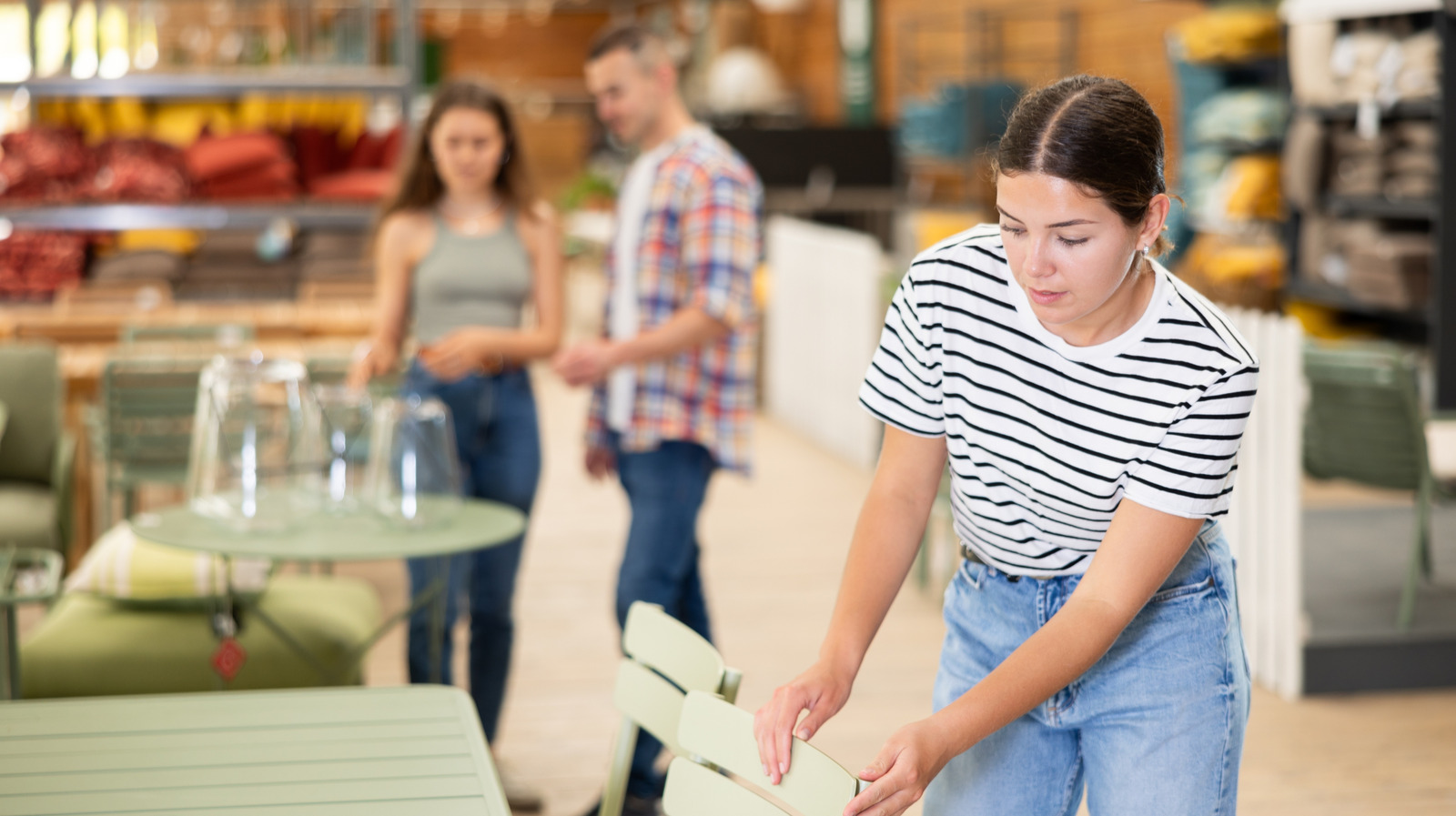 Şimdi evinizi modası geçmiş gösteren bir zamanlar trend sundurma ve veranda dekoru