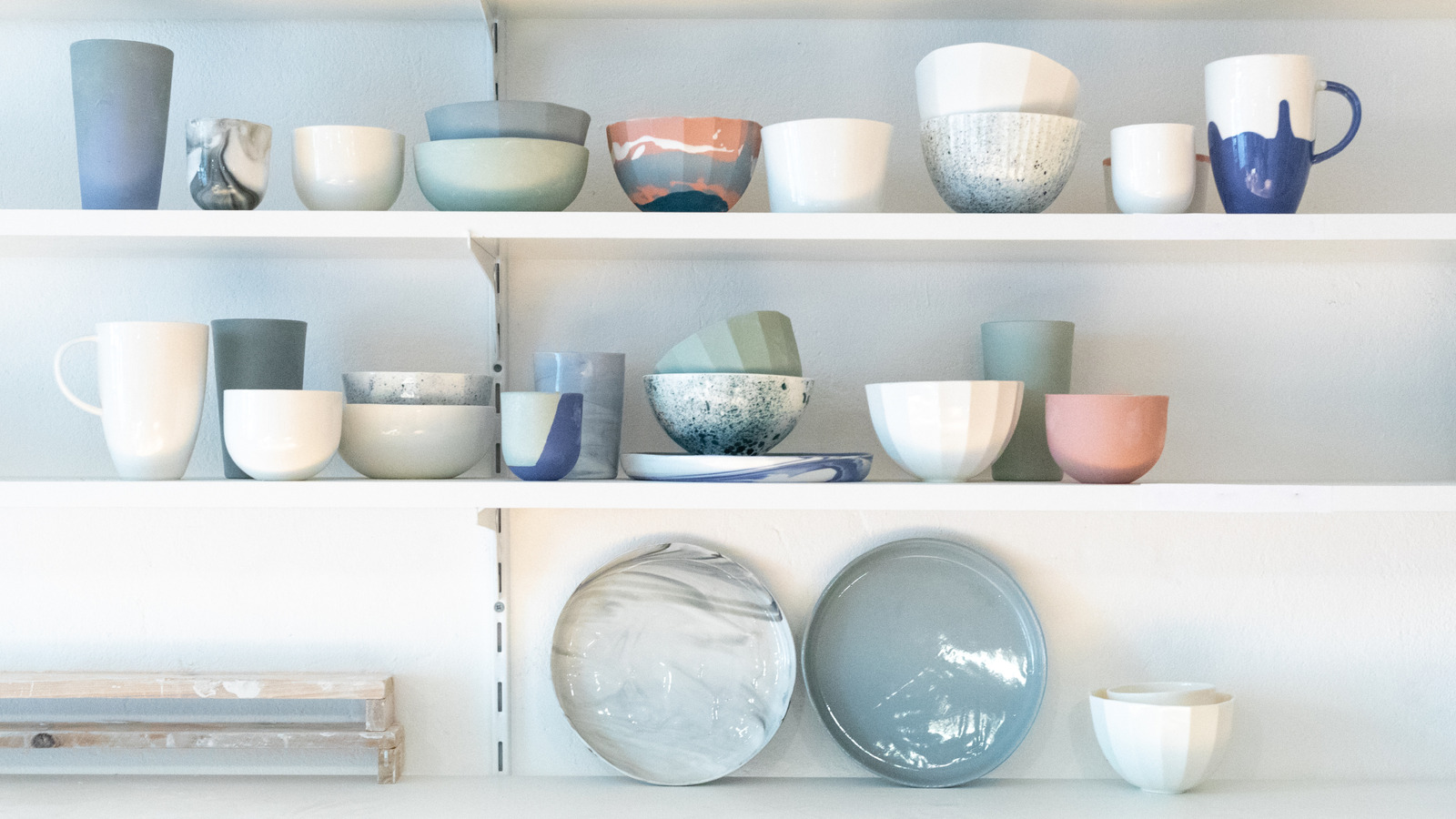 Kupaların dolap alanınızı bu şekilde saklarken domuz bırakmasına izin vermeyi bırakın