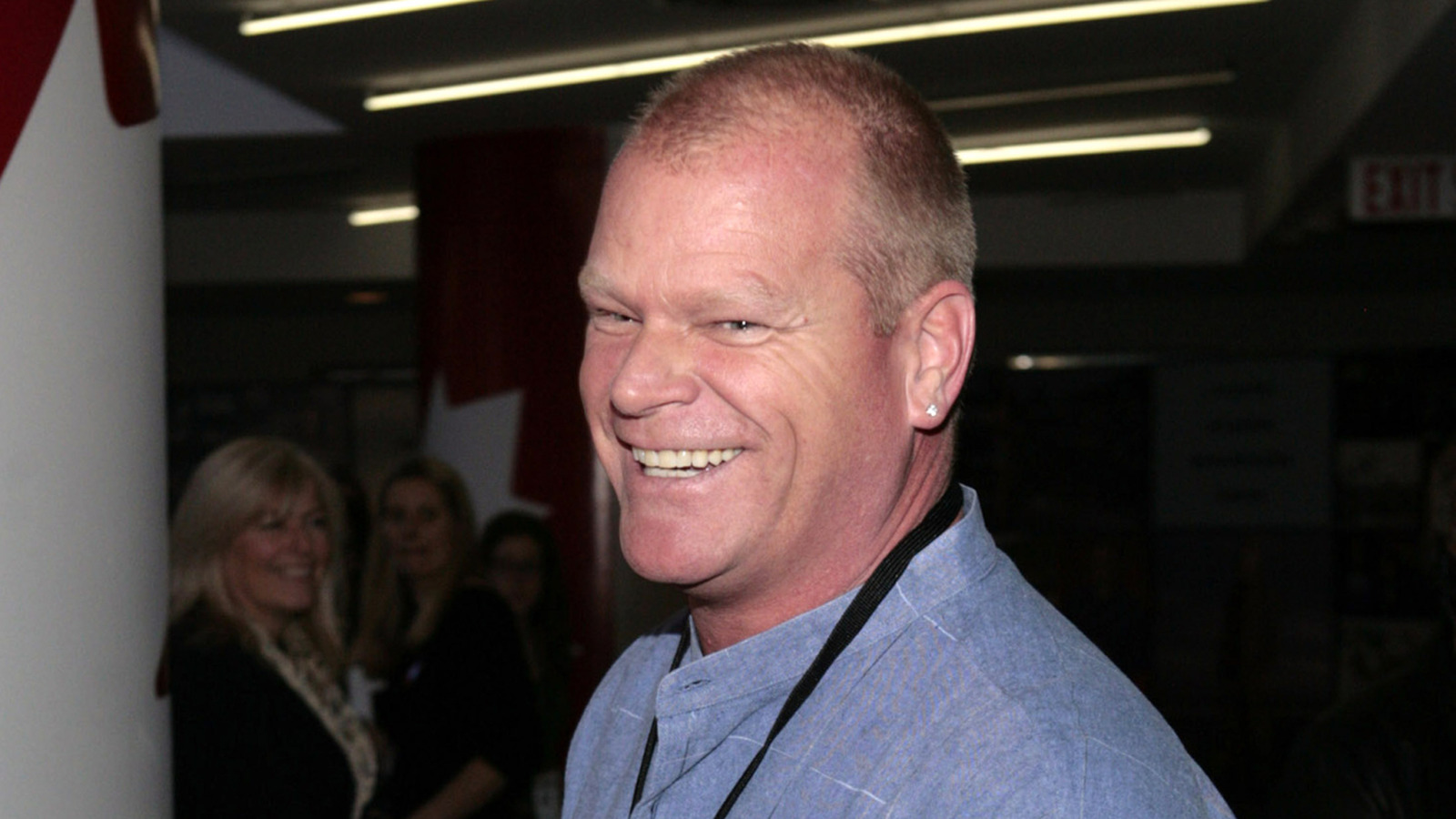 Mike Holmes, evinizde başlamadan önce kalıp ve küfü durdurmak için mutlaka bilinmesi gereken bir ipucu paylaşıyor