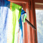 Kırık bir perde çubuğunuz varsa, düzeltmek için bir güvenilir DIY çözümü deneyin