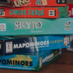 Küçük masa oyunları düzenlemenin en iyi yolu bir IKEA fave içerir