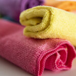 Mikrofiber bezlerinizdeki bu küçük detay, temizlik rutininizi mahvediyor olabilir