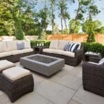 Açık hava yaşam alanlarına anında gizlilik ve depolama ekleyen şık IKEA öğesi