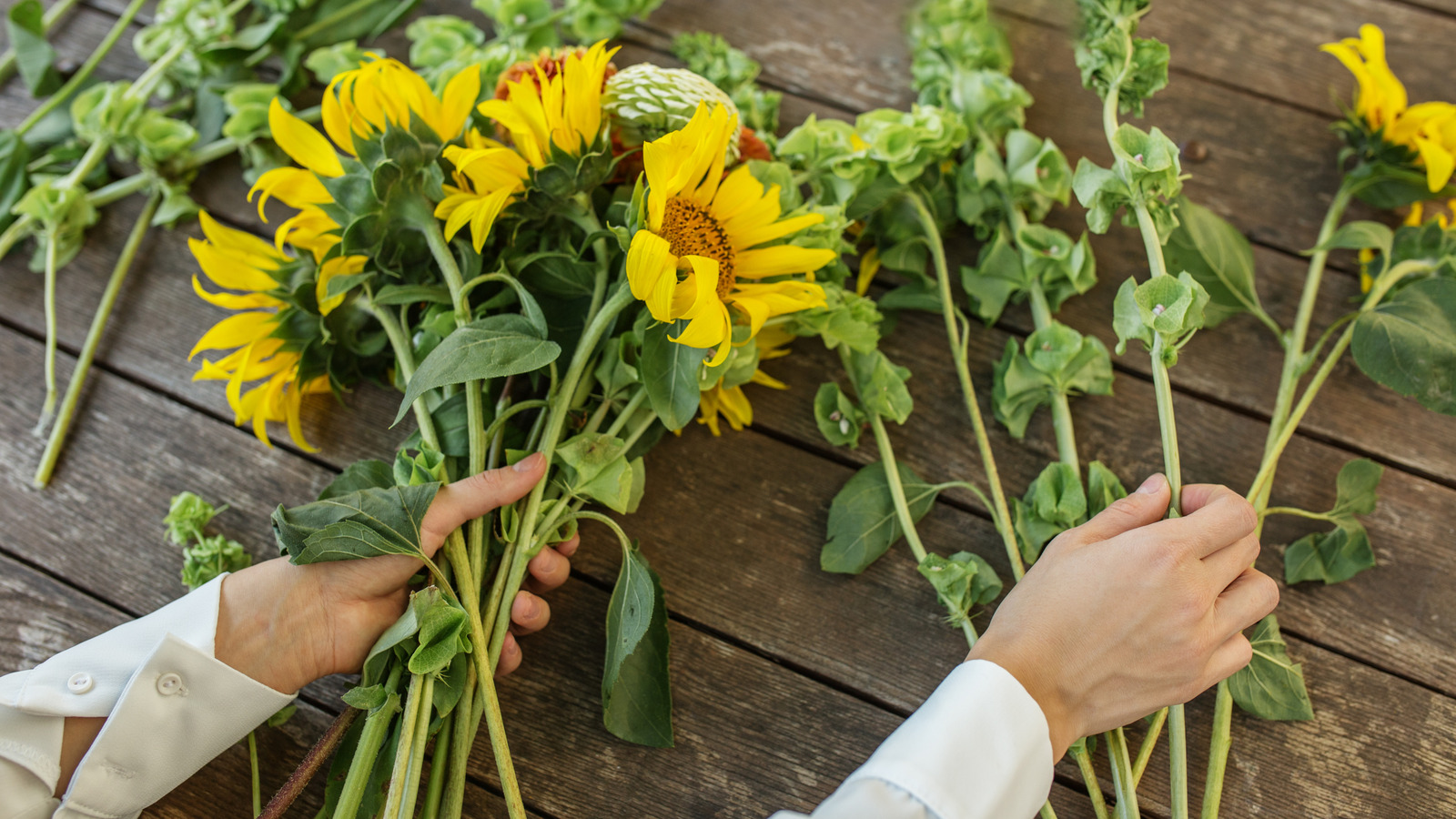 Bir Dolar Tree & Amazon DIY ile gerçekten açılan bir duvar ekici yapın