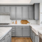 Muhteşem ince çiçek detaylarıyla dolaplarınıza kişilik ekleyin