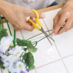 Bir Dolar Mağaza DIY ile En Şirin Mini Duvar Vazo Ekranını Yapın