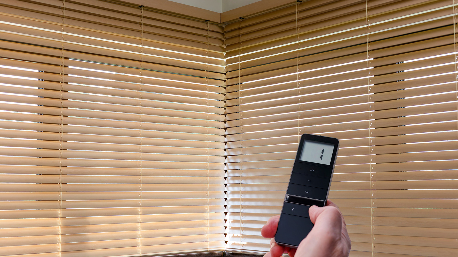 Temel panjurlarınızı akıllı panjurlara nasıl dönüştüreceğiniz aşağıda açıklanmıştır