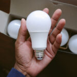 Neredeyse her zaman uygun fiyatlı ampuller bulabileceğiniz beklenmedik yer