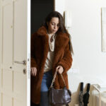 Küçük bir pakette büyük stil getiren yeni kapı menteşe trendi