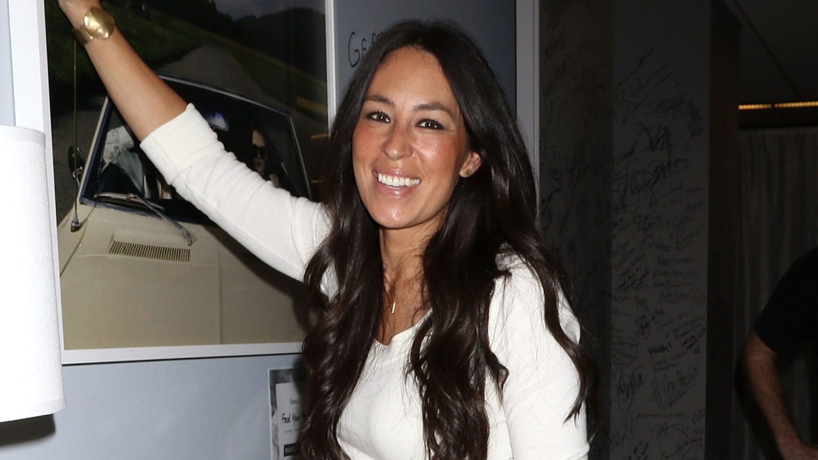 Joanna Gaines'in yatak koleksiyonu her şeye sahiptir - tamamen doğal seçenekler dahil