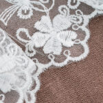 Odanıza dantel perde kaplamasıyla eski bir dokunuş verin