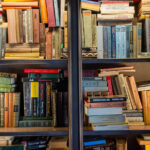 Bir kitaplık vs. arasındaki fark nedir Bir kitaplık mı?
