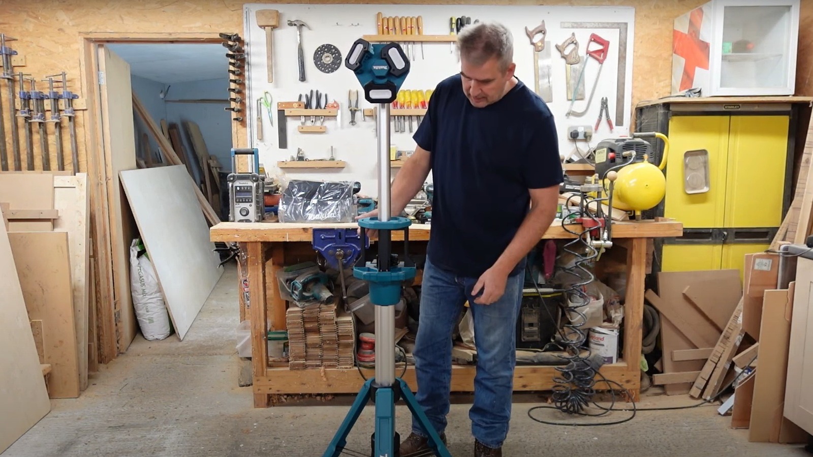 Makita'nın popüler kablosuz ışıklarıyla bir tutam alanınızı aydınlatın