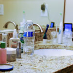 Yaratıcı Dolar Ağaç Depolama Çekmecesi ile Banyo Tezgahı Durutma Tezgahı DIY