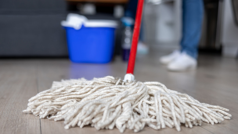 Beyaz paspasla paspaslama