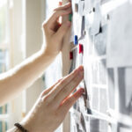 Fonksiyonel duvar dekoru için kendi pinboard'unuzu DIY