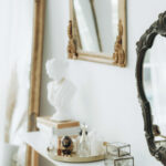 Tütsü tutucu çerçeveli bir DIY aynalı bütçede lüks bir ev stil