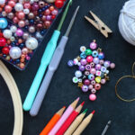 Eski bir kahve kapsül tutucusunu mükemmel çocuk zanaat depolama çözümüne yeniden yerleştirin