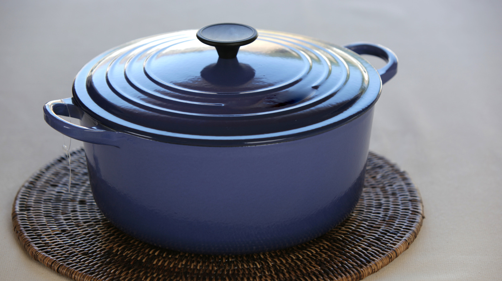 Thrifted Le Creuset'in tek dezavantajı (ve nasıl düzeltilir)