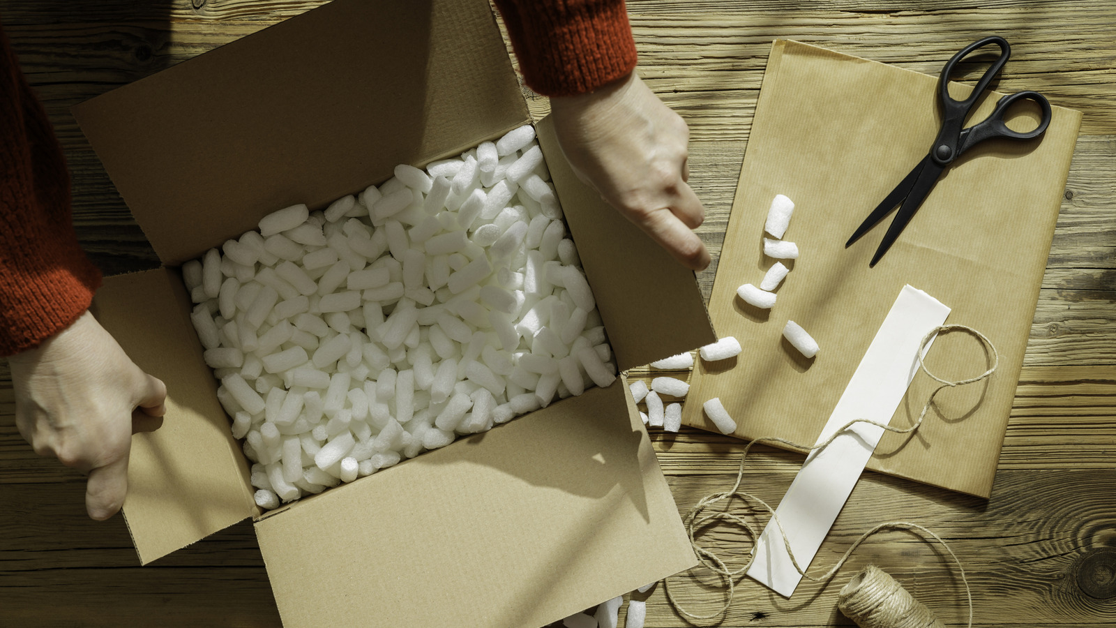 Bu DIY straforu ev yapımı tutkal haline getirir, ancak güvenli mi?