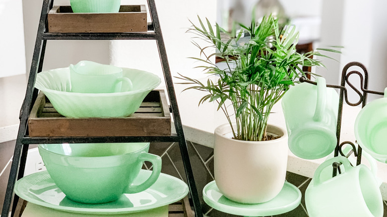 Vintage jadeite yemeklerinin bir göstergesi