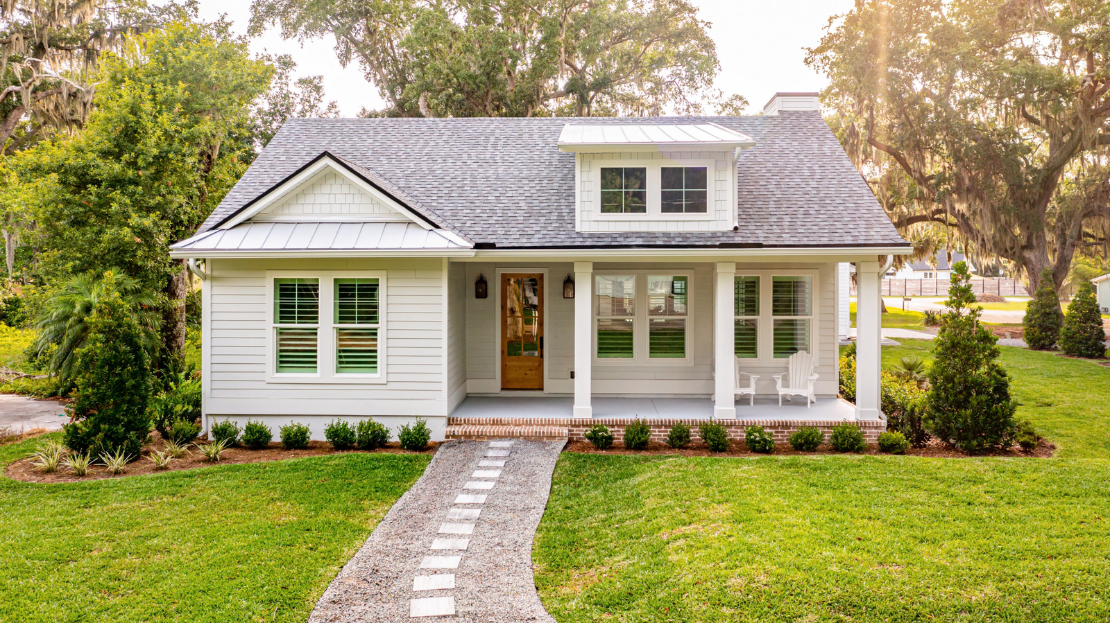 Evinizin kaldırım cazibesini artıracak ön bahçe düzeni