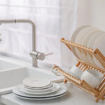 Bu Dolar Ağaç Hack kurutma rafını dahi bir bahçe iş istasyonuna dönüştürüyor