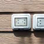 Her neyse, açık hava elektrik prizlerindeki kutular nelerdir?