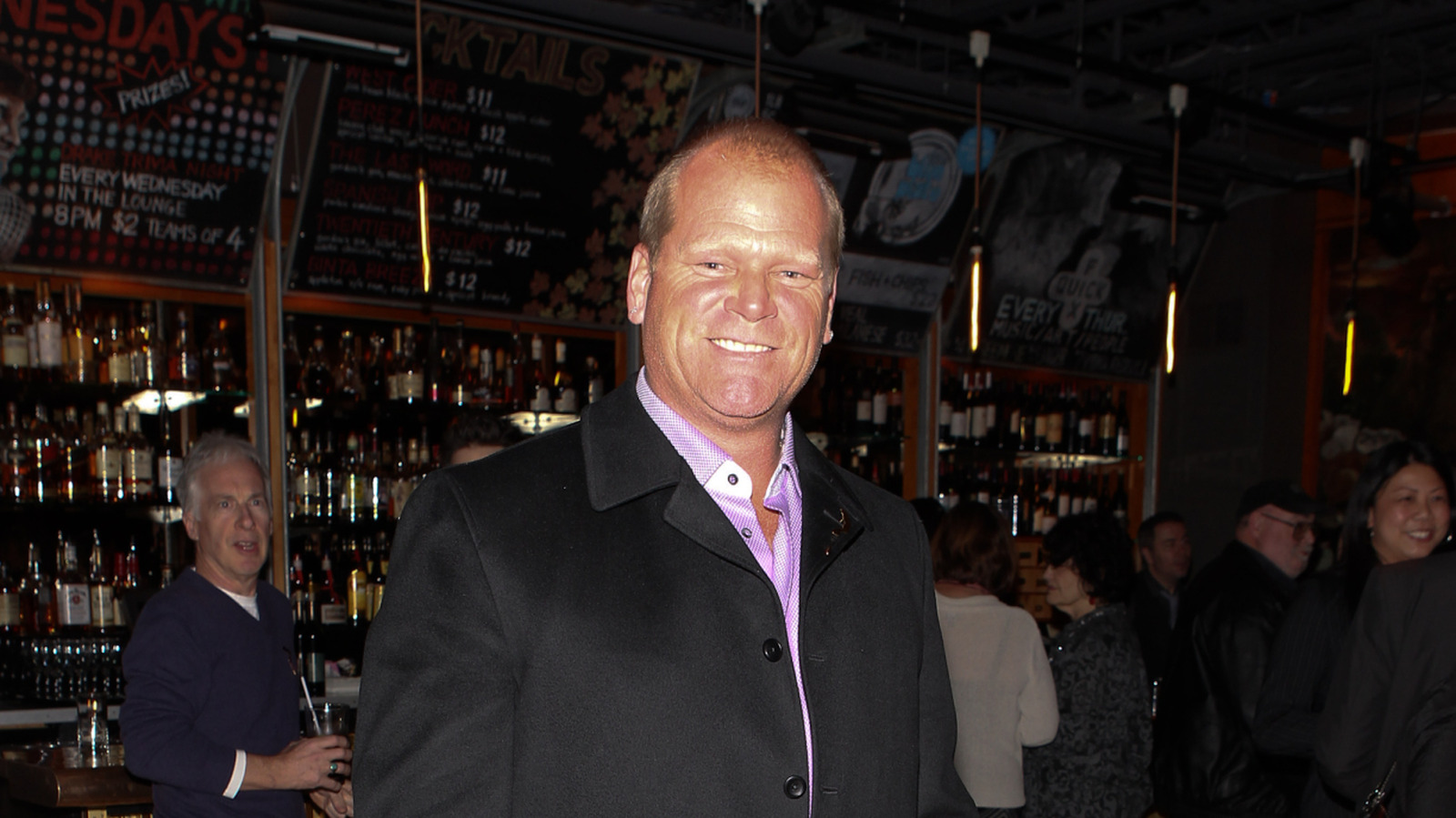 HGTV'den Mike Holmes daha güvenli bir ev için ön kapıyı nasıl temin ediyor?