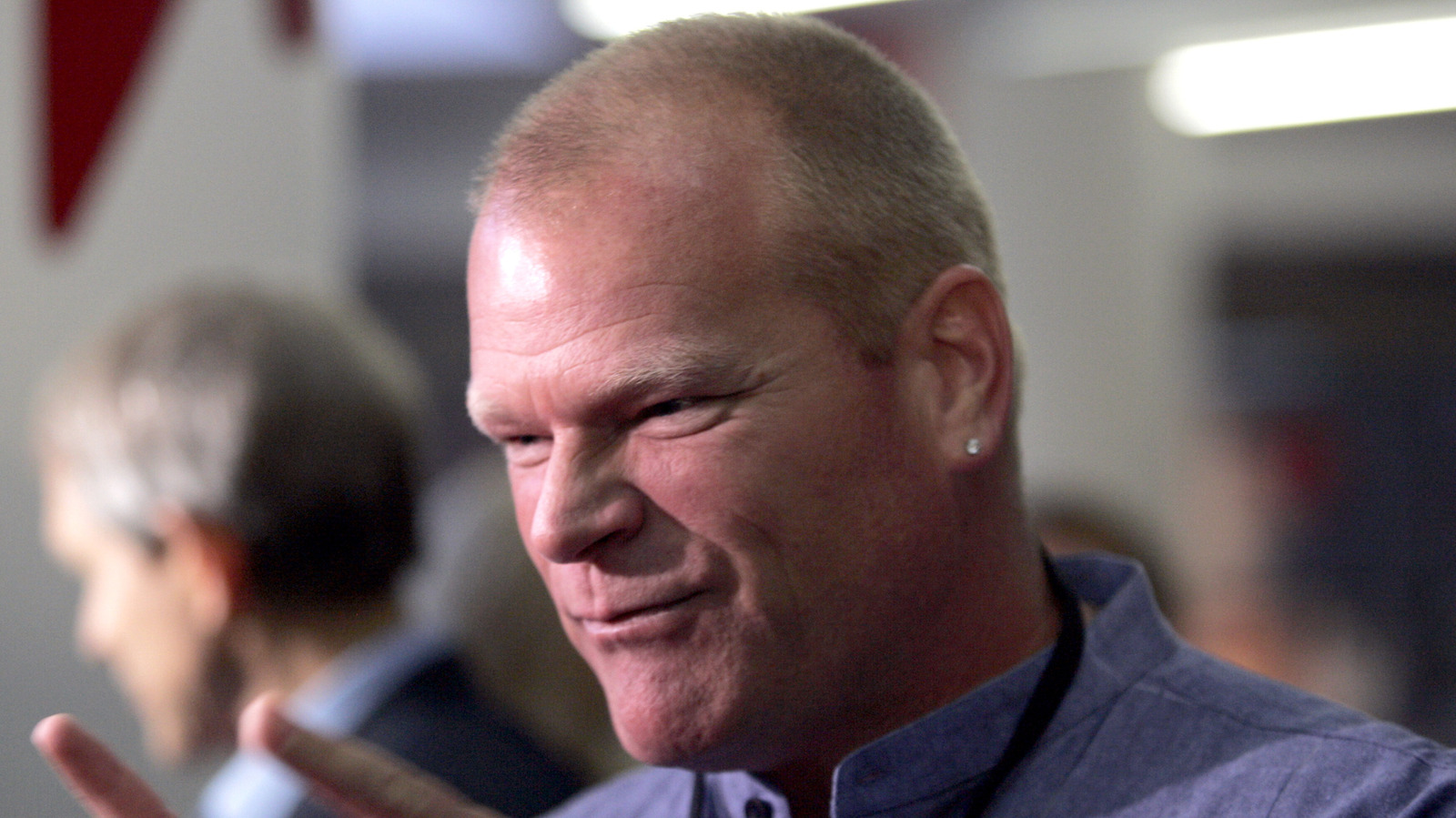 İşte Mike Holmes, olukları kurmadan evler hakkında gerçekten nasıl hissediyor (ve önerdiği şey)
