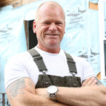 Mike Holmes, banyo egzoz fanınızı hızlı ve kolay test etmenin yolu