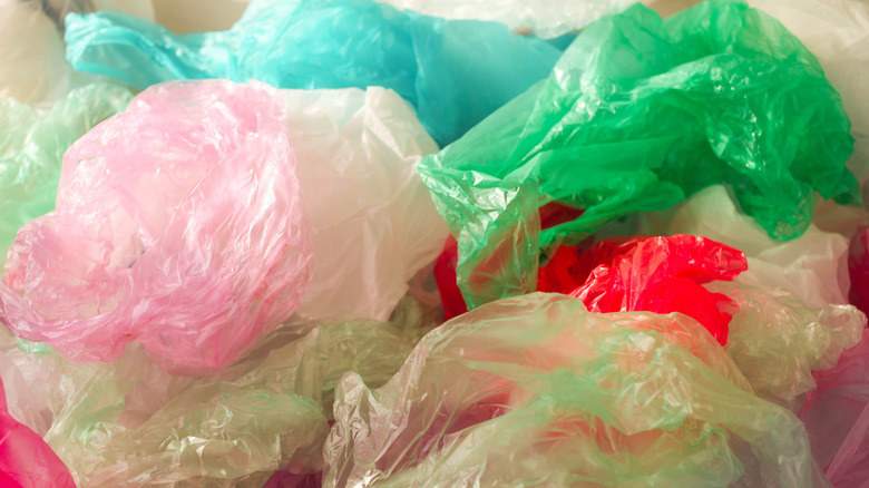 Plastik bakkal çantaları