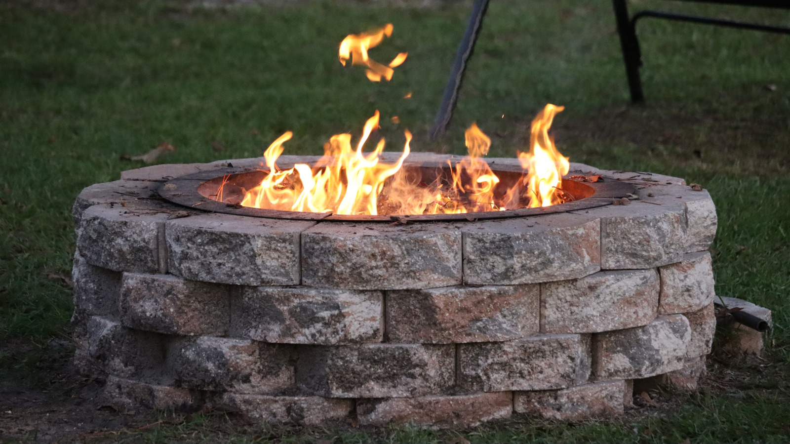 DIY ateş çukurunuzun parçalanmasını nasıl önleyebilirsiniz