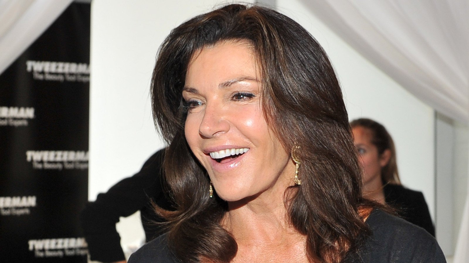HGTV'den Hilary Farr bu mutfak renginin asla modası geçmeyeceğine yemin ediyor