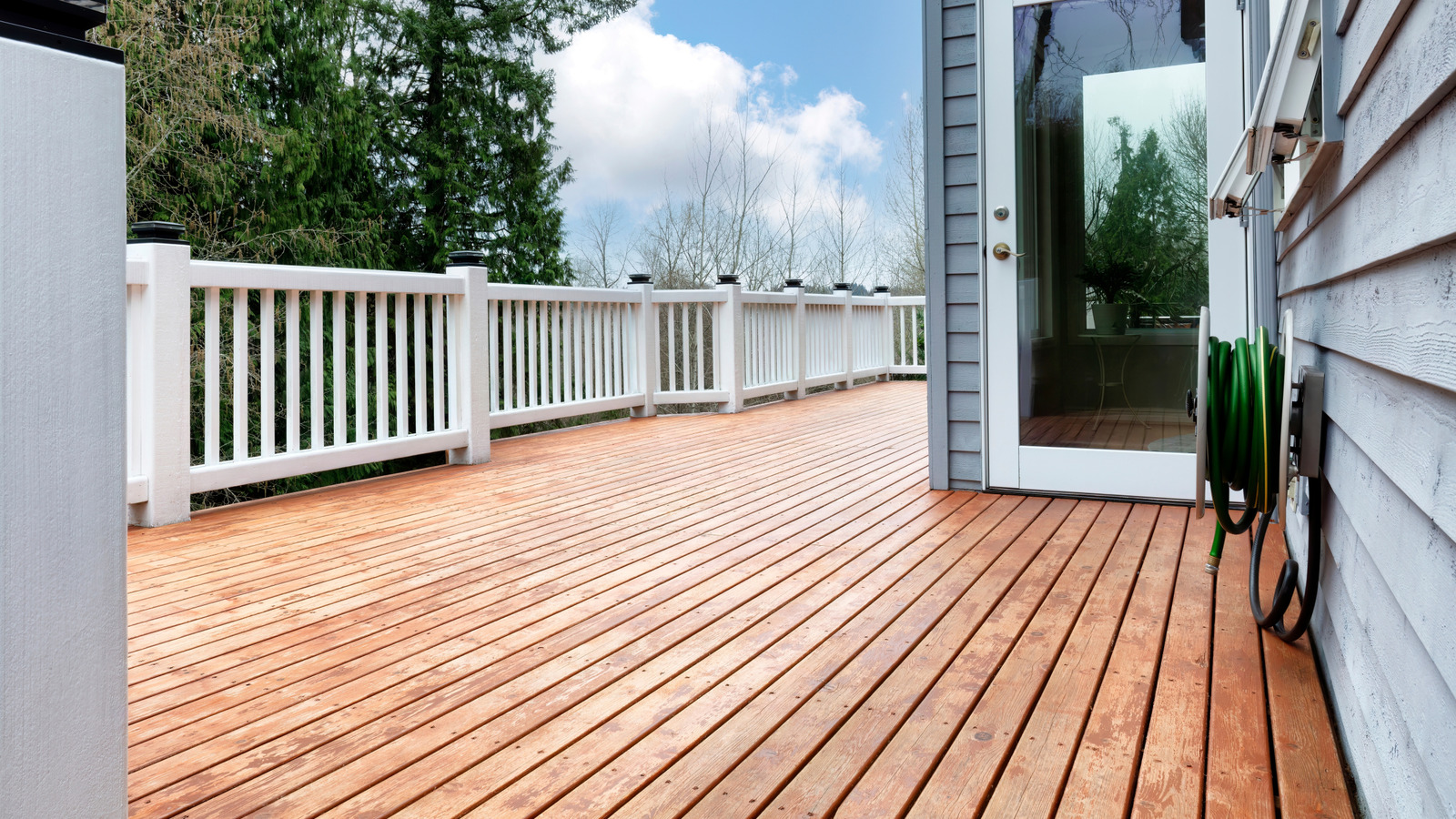 Şeffaf Vs Katı: Desteniz için hangi ahşap lekesi en iyisidir?