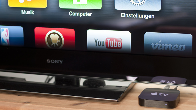 Apple Box ile Sony televizyonunda görüntülenen uygulamalar