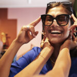 Basit bir dolar ağaç resim çerçevesi ile güneş gözlüklerinizi organize edin ve görüntüleyin