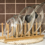 Eski tencereyi ve tava kapaklarını atmayın: 17 akıllı hack onları yeniden kullanmak için