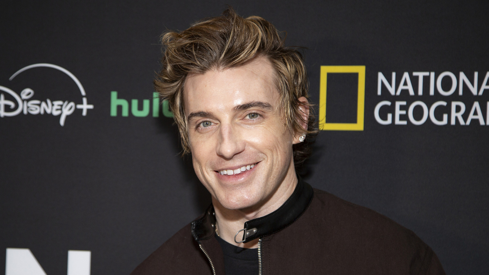 Mutfağınızı dünyevi bir kombinasyon ile stille şekillendirir Jeremiah Brent onaylar