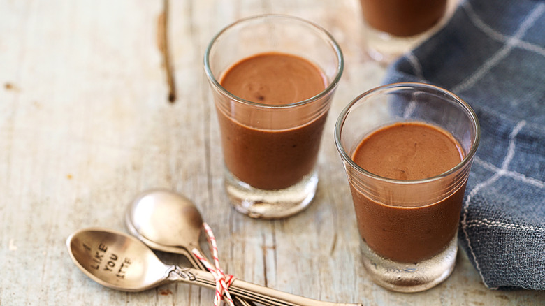 Çikolatalı Muse atış gözlükleri