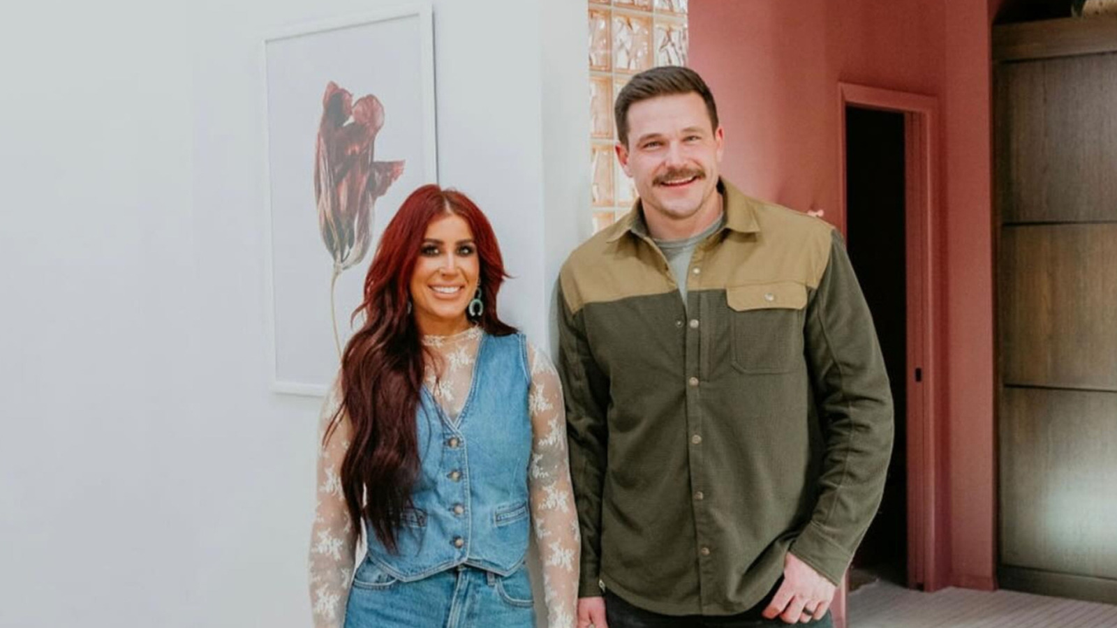 HGTV'den Chelsea Deboer, eski ev özelliklerini nasıl verileceğini paylaşıyor Yeni, modern bir görünüm