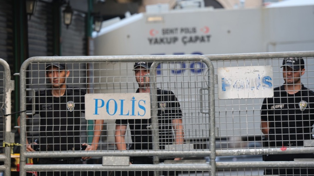 Turkiye, İbrahim peygamberleri tasvir ettiği iddia edilen dört karikatürü gözaltına alıyor