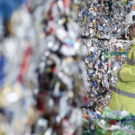 Geri dönüşüm kutunuza koymadan önce neden boş soda kutularını ezmeyi bırakmalısınız?