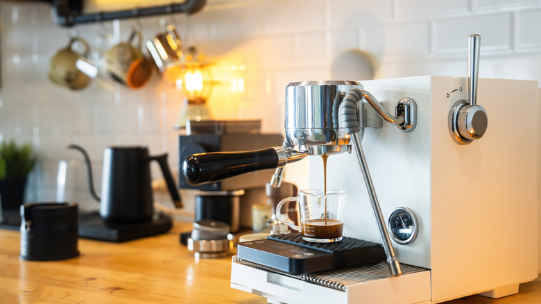 Evde bir kahve istasyonu