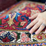 İnsanlar neden dünyevi alternatifler için modası geçmiş mücevher tonlu halıları terk ediyor