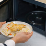 Mikrodalganızı temizlemeyi çok zorlaştıran yaygın hata