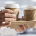 En etkili tohum kağıdını yapmak için karton içecek sahiplerini yeniden kullanın