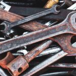 Araç kutunuz paslı ve yağlı aletlerle dolu mu? İşte inatçı gunk nasıl kaldırılır