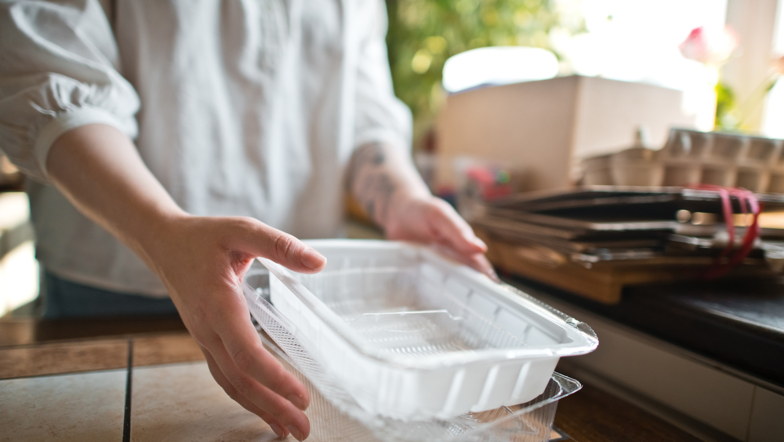 Upcycle Tofu kutularını akıllı dolap deposuna kullandı