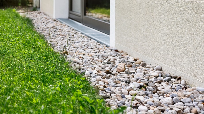 doğrudan evin dışında fransız drenaj